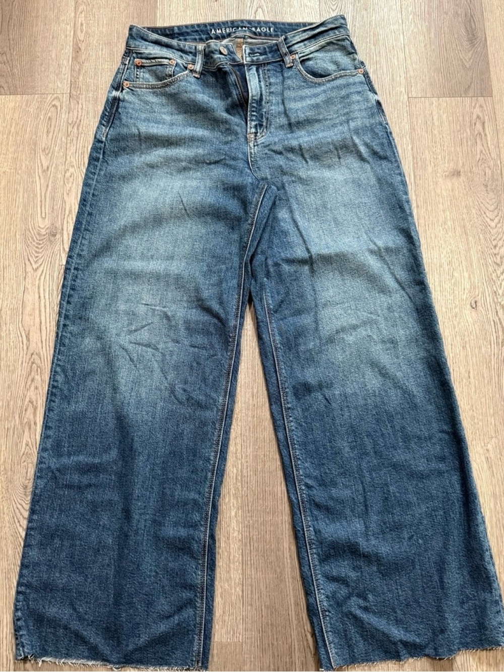 American Eagle Outfitters Women's Wide Leg Blue Jeans never worn